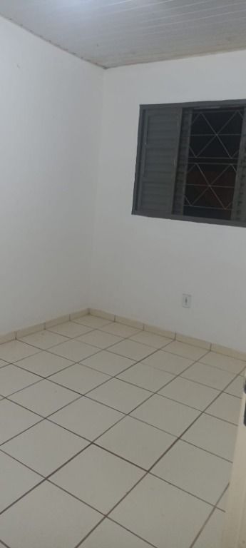 Casa à venda e aluguel com 3 quartos, 80m² - Foto 4