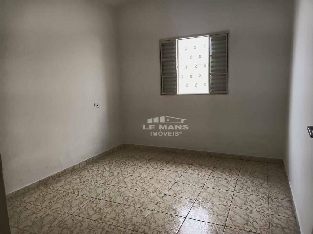 Casa à venda com 2 quartos, 59m² - Foto 3