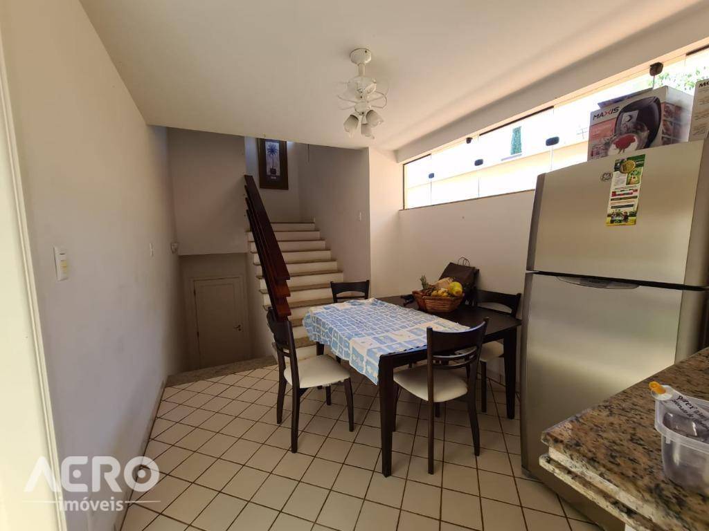 Casa de Condomínio à venda com 3 quartos, 320m² - Foto 36