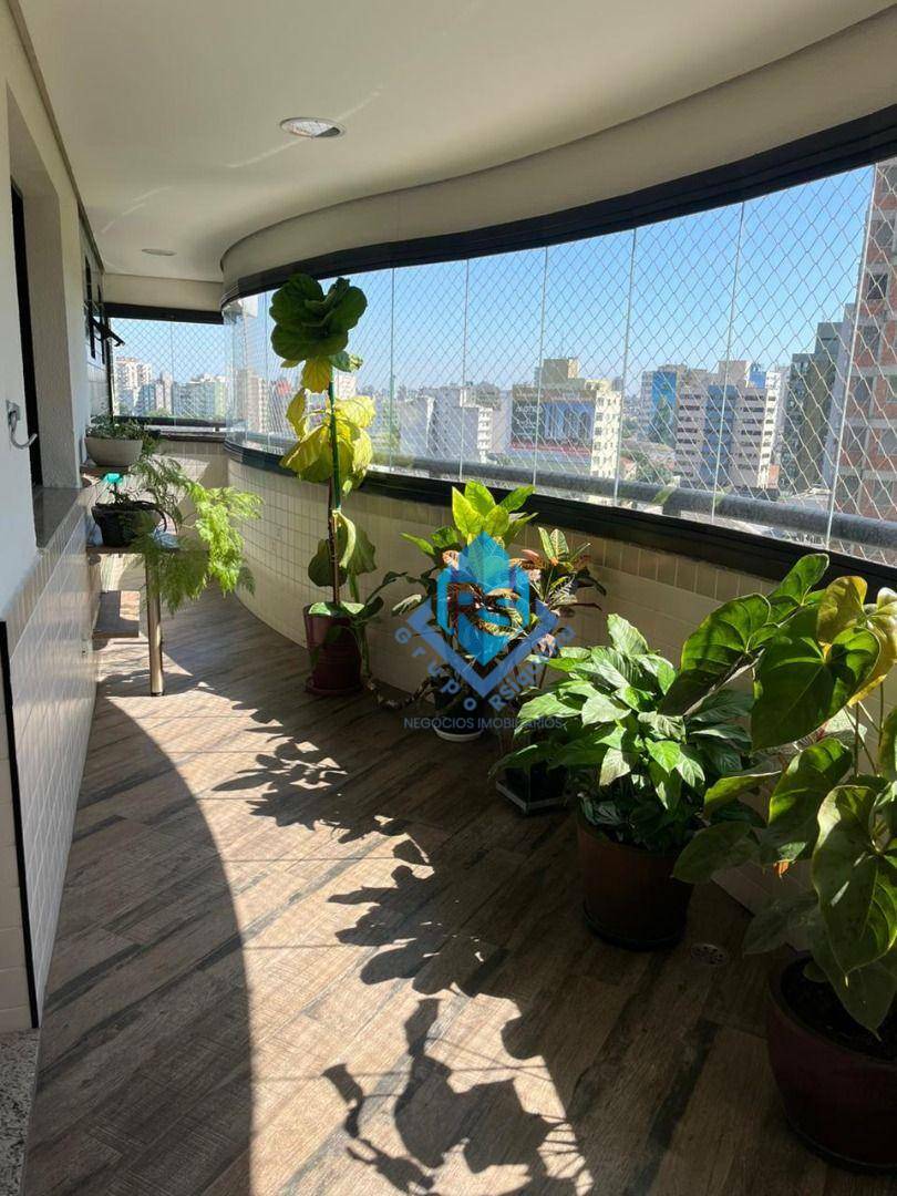 Apartamento para alugar com 3 quartos, 144m² - Foto 11