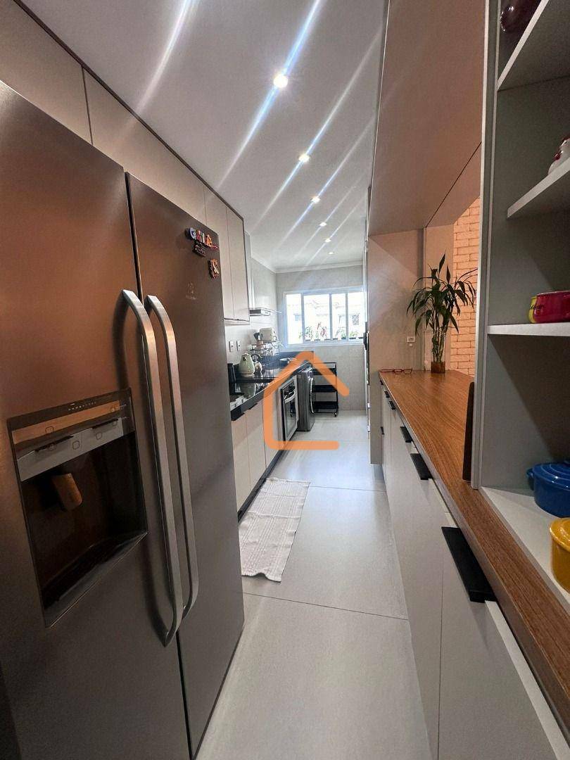 Apartamento à venda com 3 quartos, 94m² - Foto 8