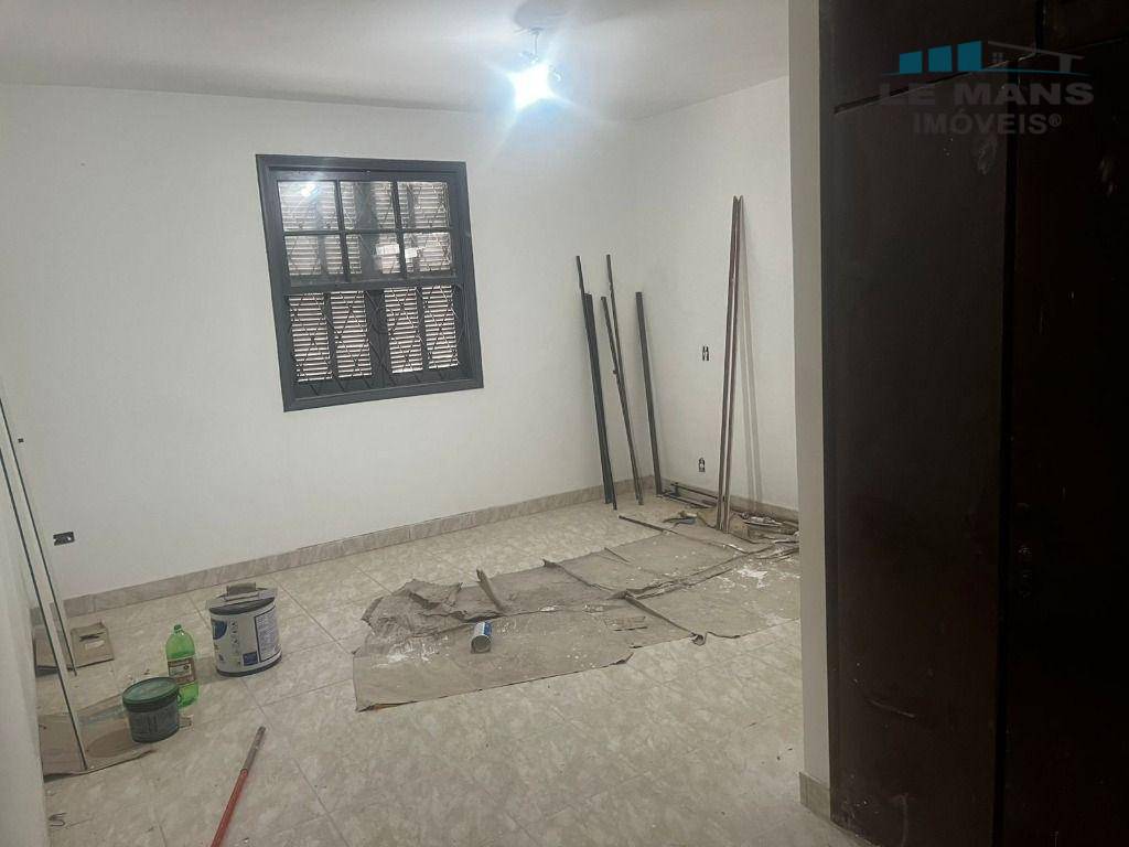 Casa para alugar com 3 quartos, 191m² - Foto 18