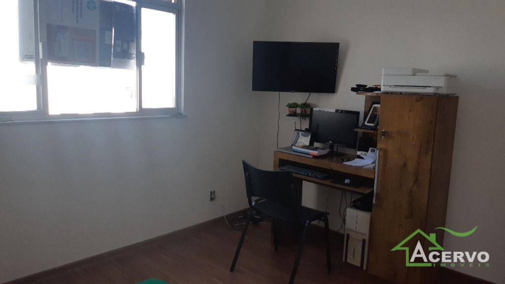 Apartamento à venda com 3 quartos, 140m² - Foto 17