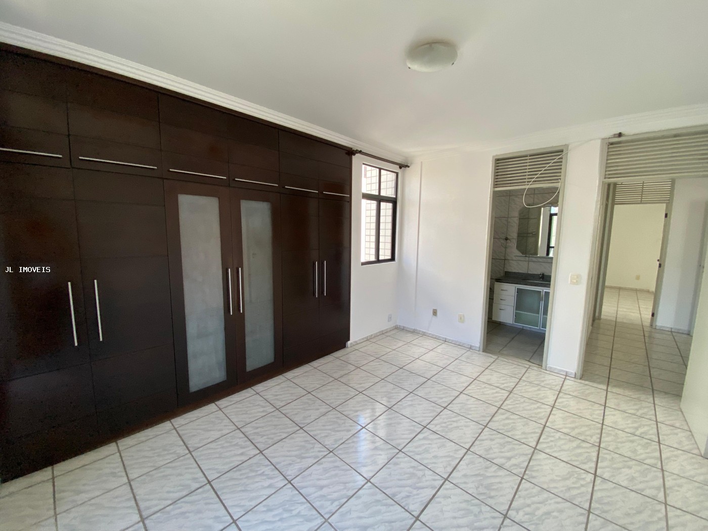 Apartamento para alugar com 3 quartos, 200m² - Foto 7