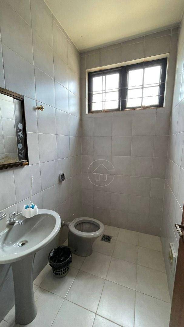 Casa para alugar com 4 quartos, 250m² - Foto 18