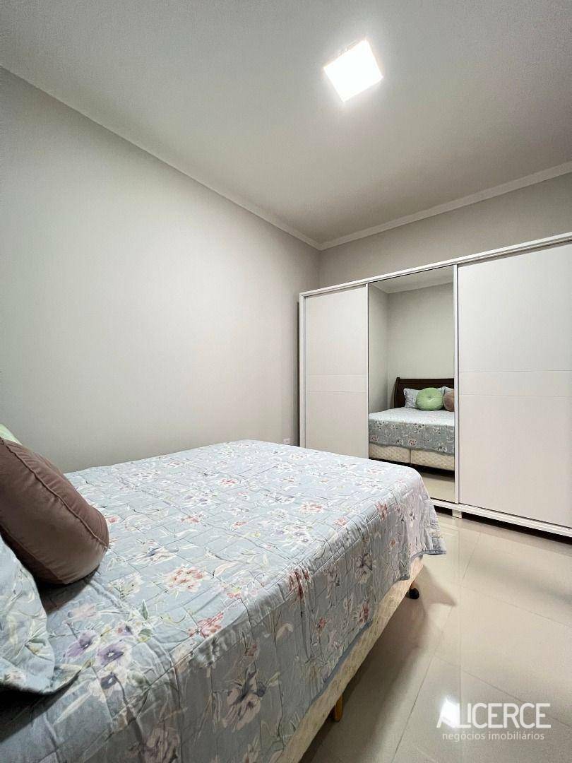 Casa à venda com 2 quartos, 120m² - Foto 32