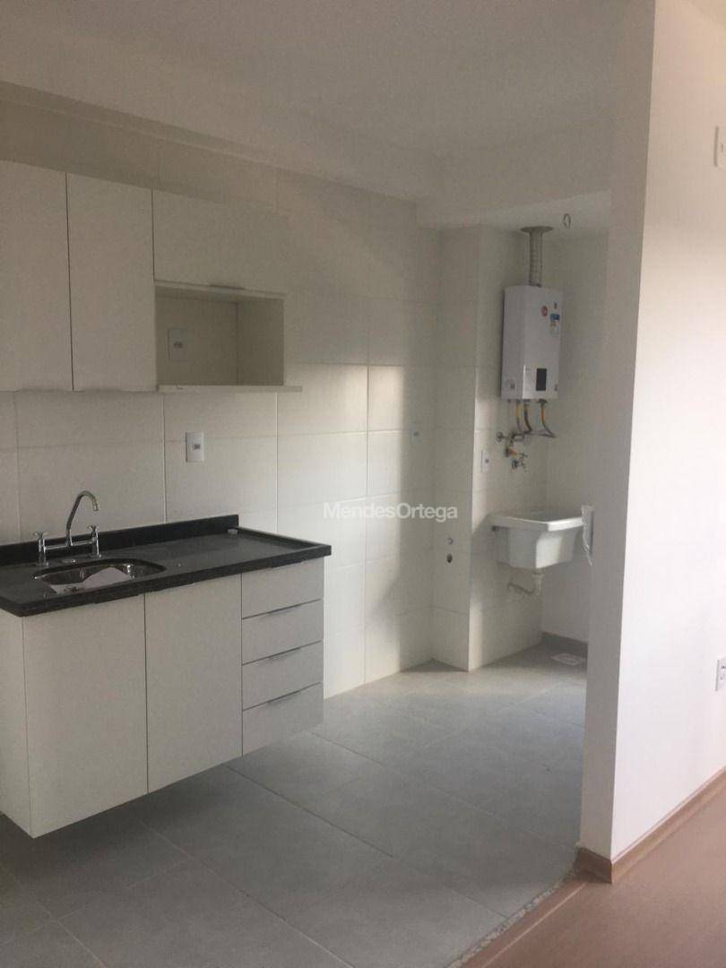 Apartamento para alugar com 2 quartos, 55m² - Foto 2