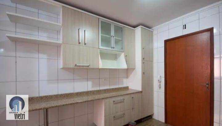 Apartamento à venda com 3 quartos, 80m² - Foto 17