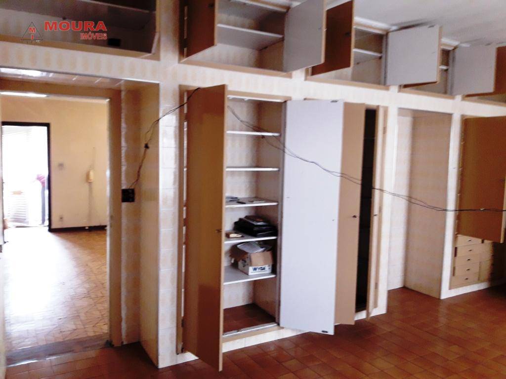 Sobrado à venda com 3 quartos, 213m² - Foto 4