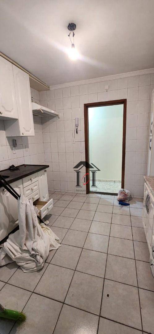 Apartamento para alugar com 3 quartos, 99m² - Foto 20
