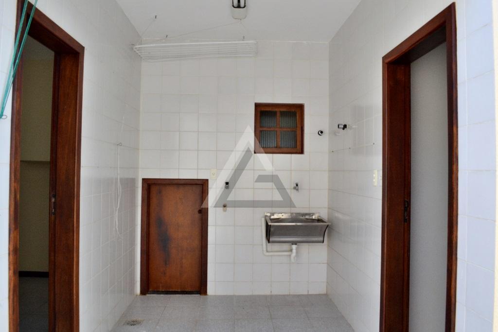 Casa de Condomínio à venda com 5 quartos, 271m² - Foto 15