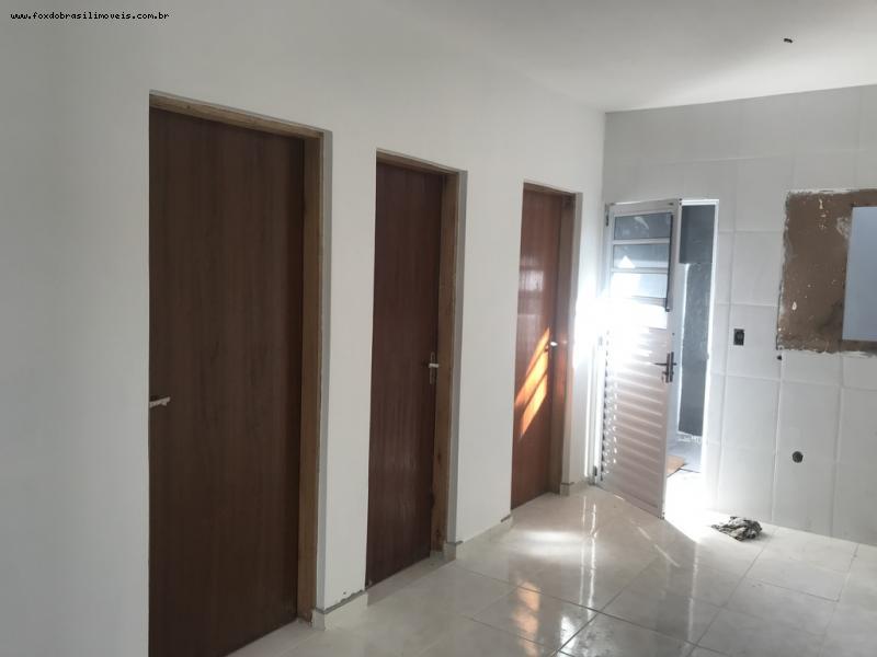 Casa à venda com 2 quartos, 45m² - Foto 12