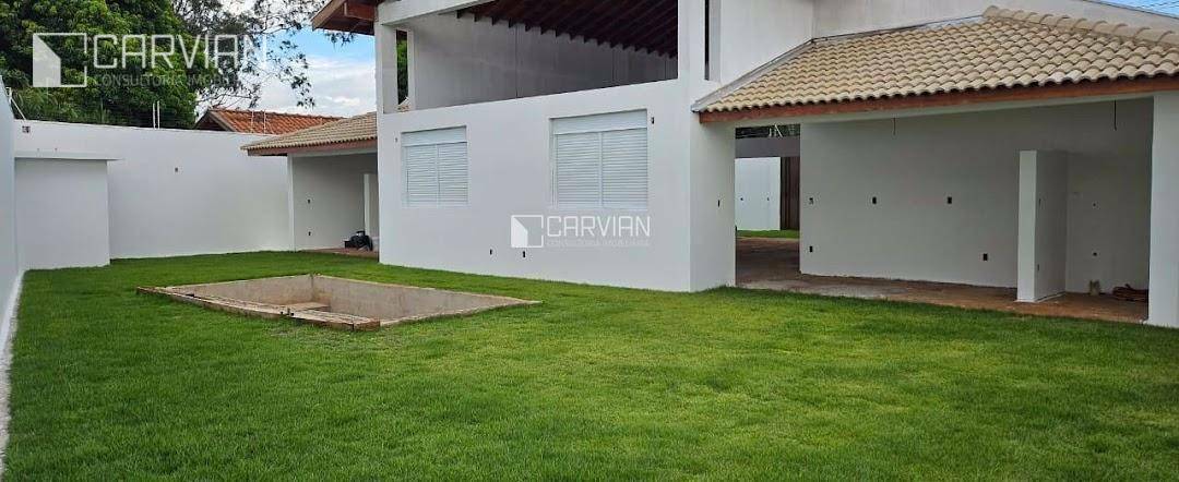 Casa à venda com 4 quartos, 208m² - Foto 4