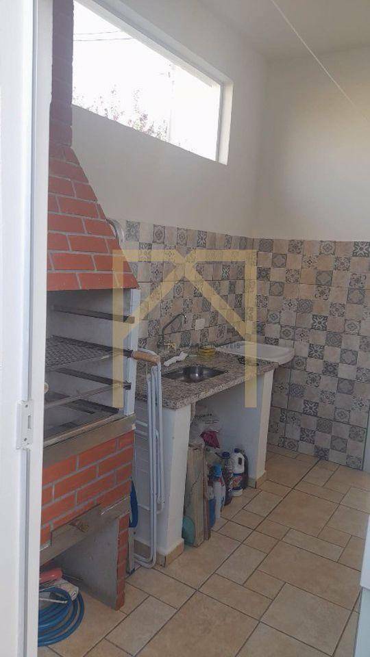 Casa à venda com 2 quartos, 100m² - Foto 12