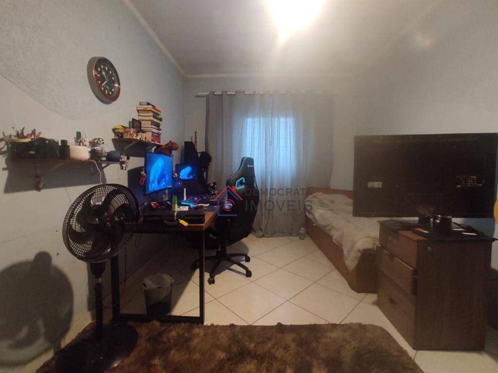 Sobrado à venda com 3 quartos, 237m² - Foto 13