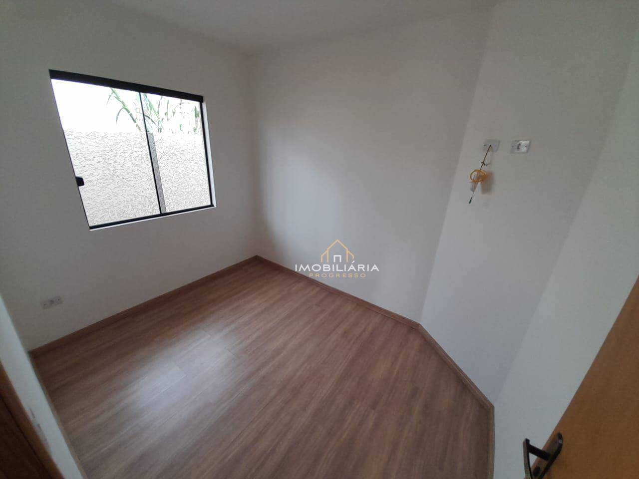 Casa à venda e aluguel com 3 quartos, 70m² - Foto 9