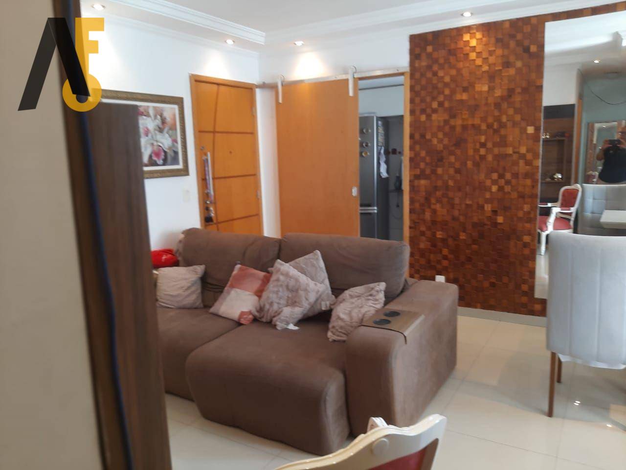 Apartamento à venda com 2 quartos, 67m² - Foto 3