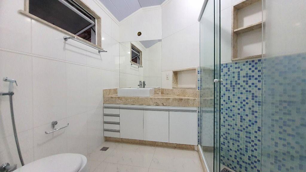 Casa à venda com 4 quartos, 231m² - Foto 40