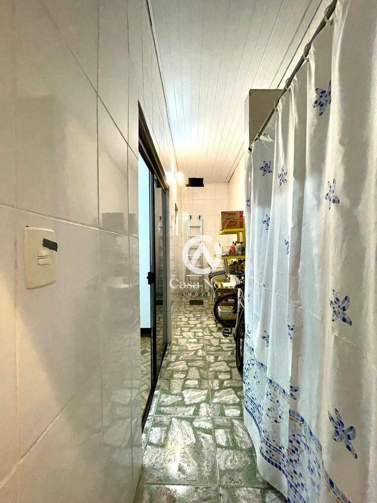 Casa à venda com 3 quartos, 84m² - Foto 11