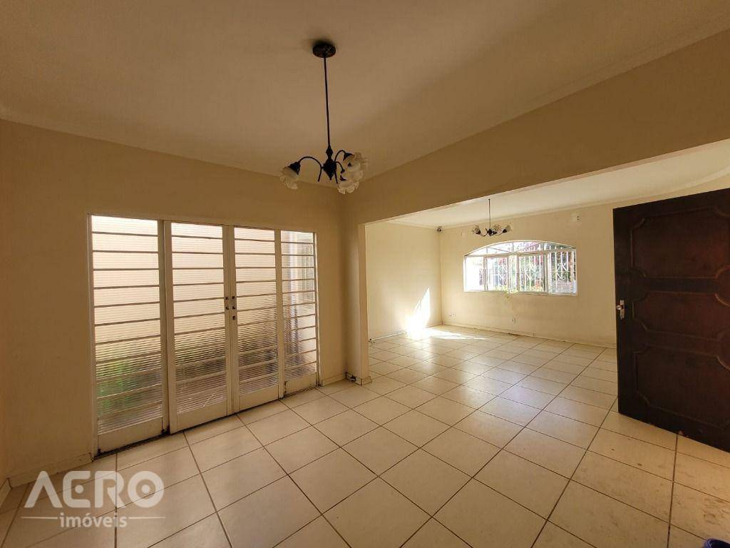 Casa à venda com 3 quartos, 200m² - Foto 17