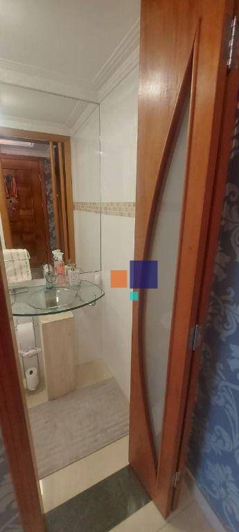 Apartamento à venda com 3 quartos, 198m² - Foto 8