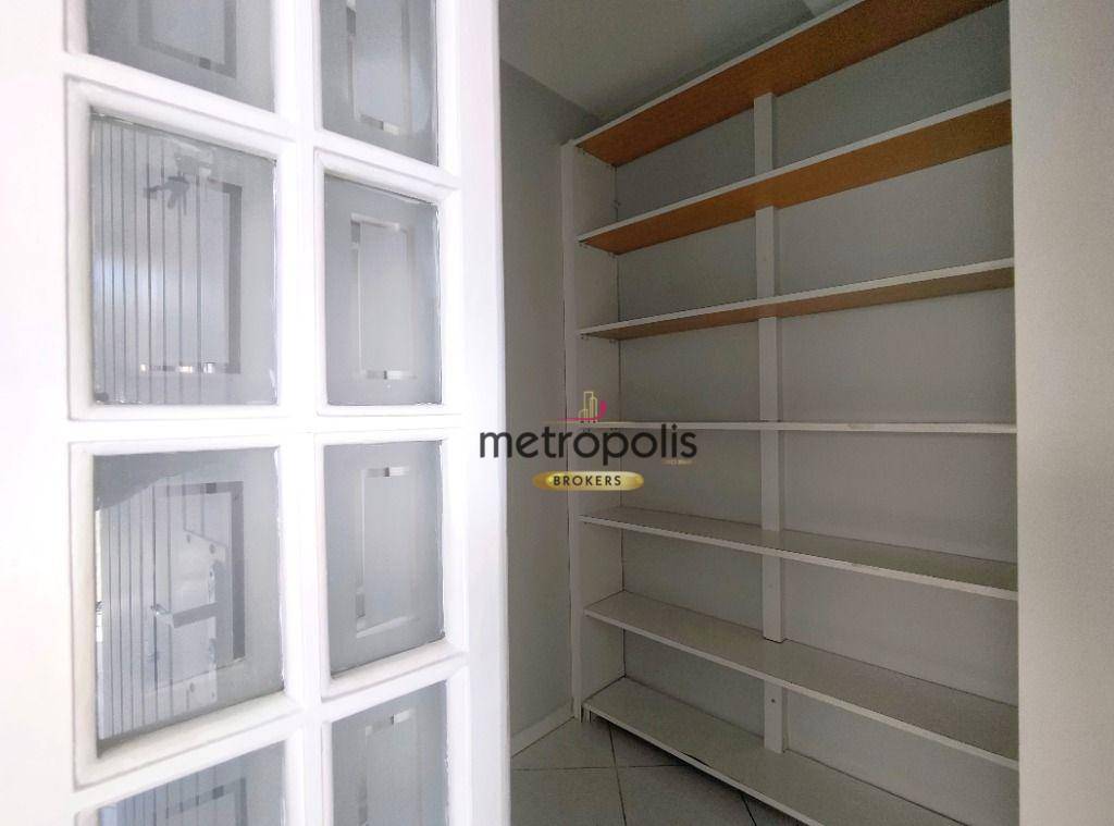 Sobrado para alugar com 3 quartos, 239m² - Foto 14