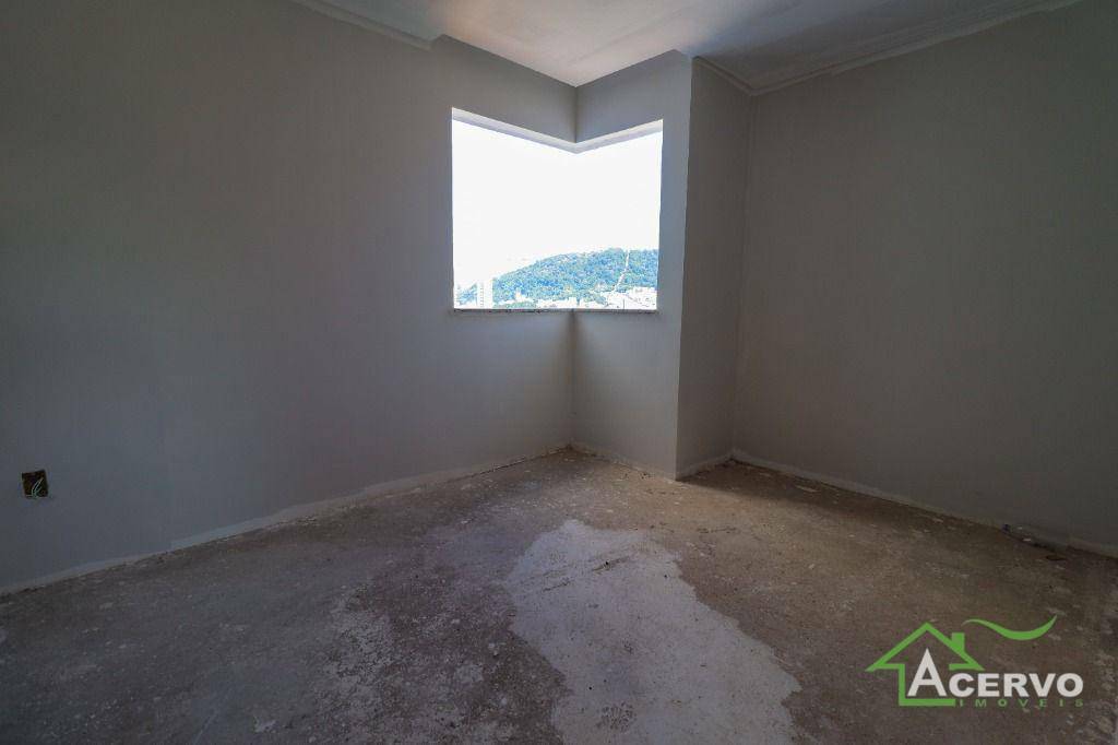 Apartamento à venda com 3 quartos, 90m² - Foto 4