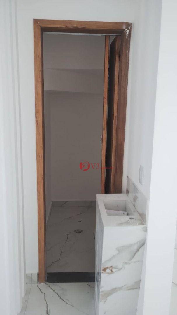 Sobrado à venda com 3 quartos, 120m² - Foto 2