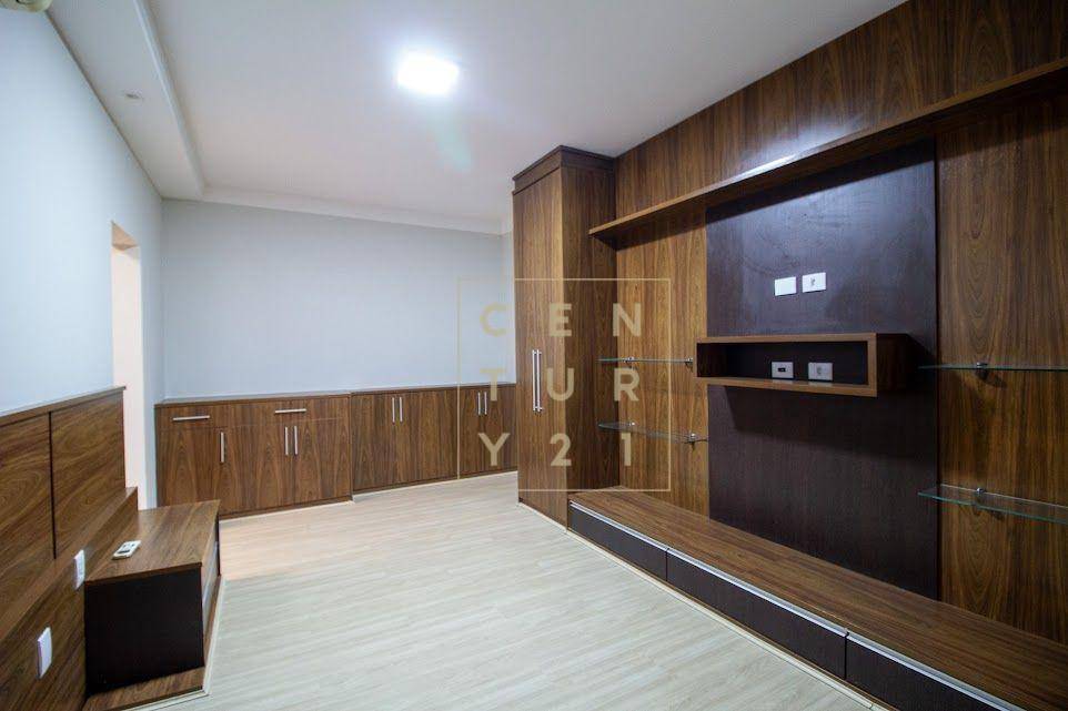 Casa de Condomínio para alugar com 3 quartos, 300m² - Foto 9