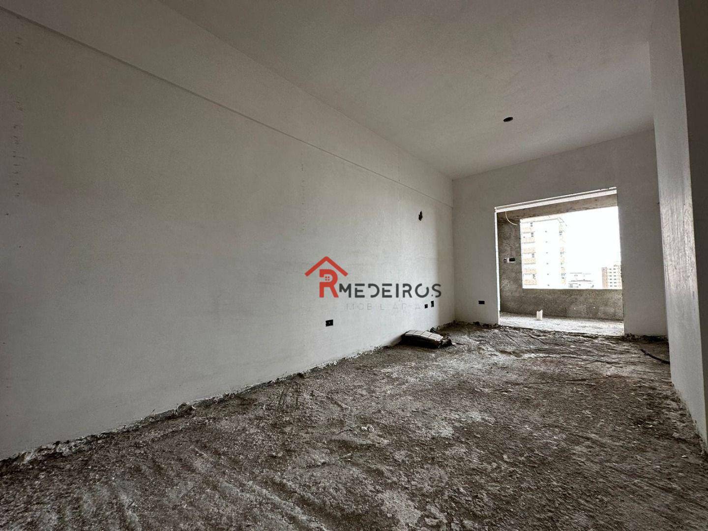 Apartamento à venda com 2 quartos, 83m² - Foto 4