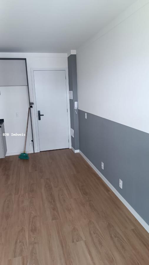 Apartamento à venda com 1 quarto, 35m² - Foto 3