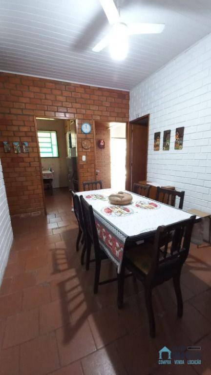 Casa à venda com 3 quartos, 270m² - Foto 9