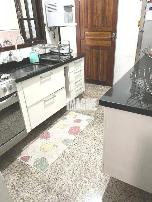 Sobrado à venda com 3 quartos, 137m² - Foto 9