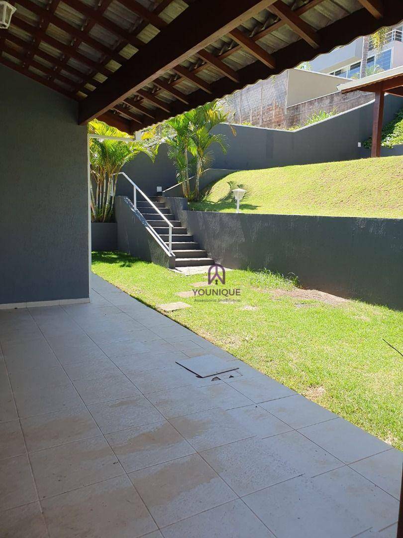 Casa de Condomínio à venda e aluguel com 3 quartos, 250m² - Foto 18