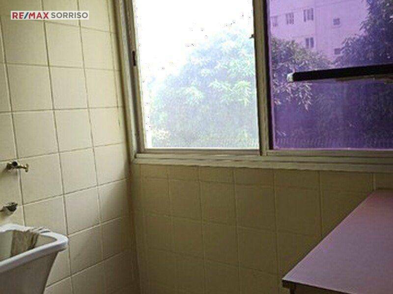 Apartamento à venda com 2 quartos, 65m² - Foto 2