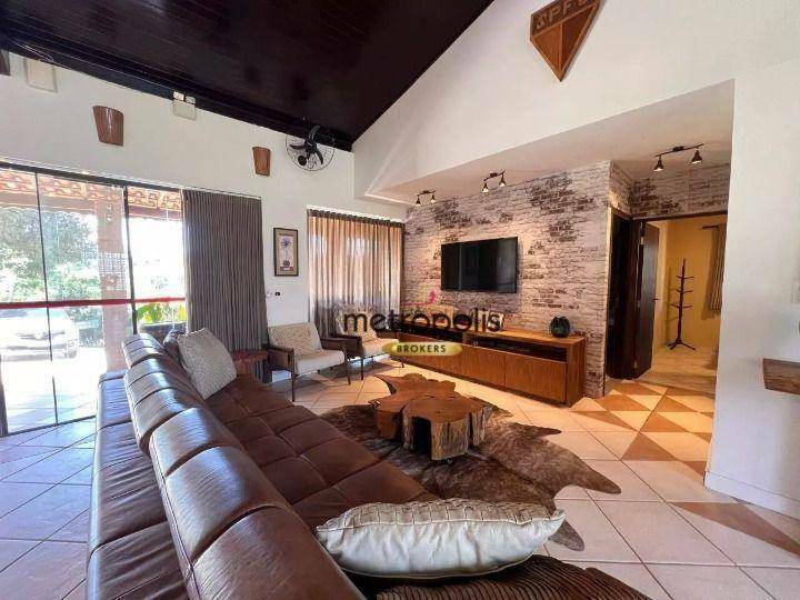 Chácara, 8 quartos, 3000 m² - Foto 4