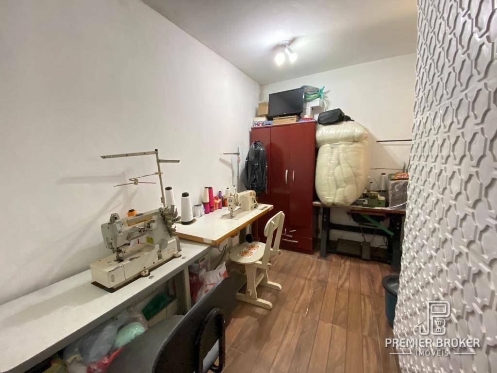 Casa à venda com 3 quartos, 200m² - Foto 5