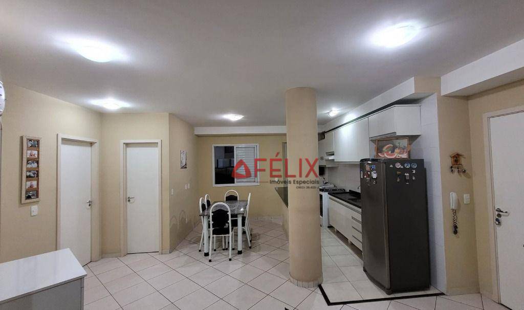 Apartamento à venda com 2 quartos, 63m² - Foto 4