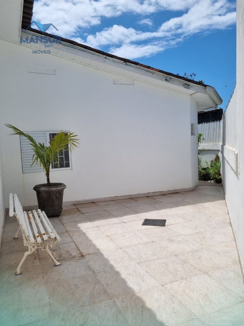 Casa à venda com 5 quartos, 172m² - Foto 20