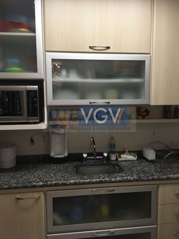 Apartamento à venda com 2 quartos, 67m² - Foto 8