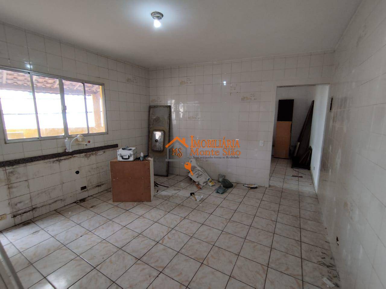 Casa à venda com 4 quartos, 200m² - Foto 24