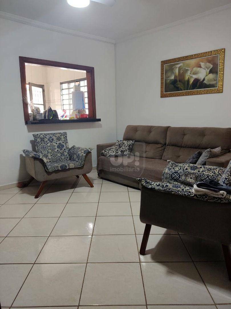 Casa à venda com 3 quartos, 100m² - Foto 4