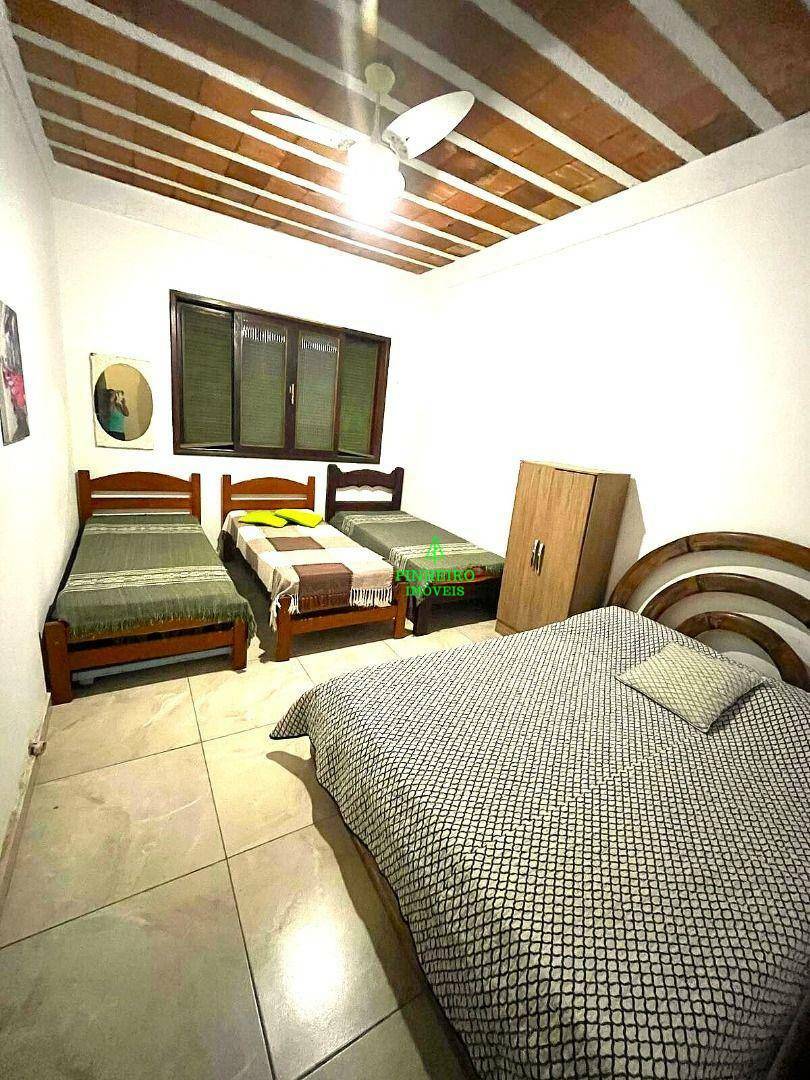Casa à venda com 4 quartos, 138m² - Foto 15