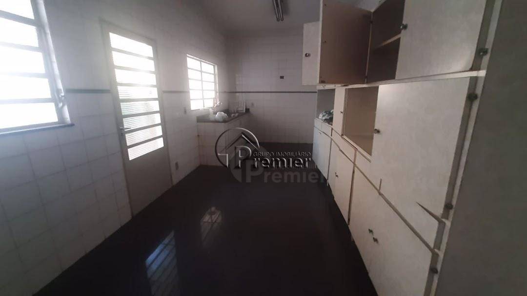 Casa à venda com 4 quartos, 318m² - Foto 11