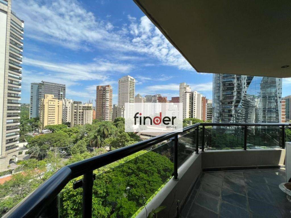 Apartamento à venda com 3 quartos, 220m² - Foto 1