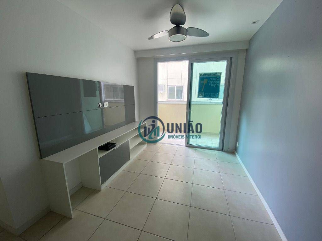 Apartamento à venda com 2 quartos, 62m² - Foto 1