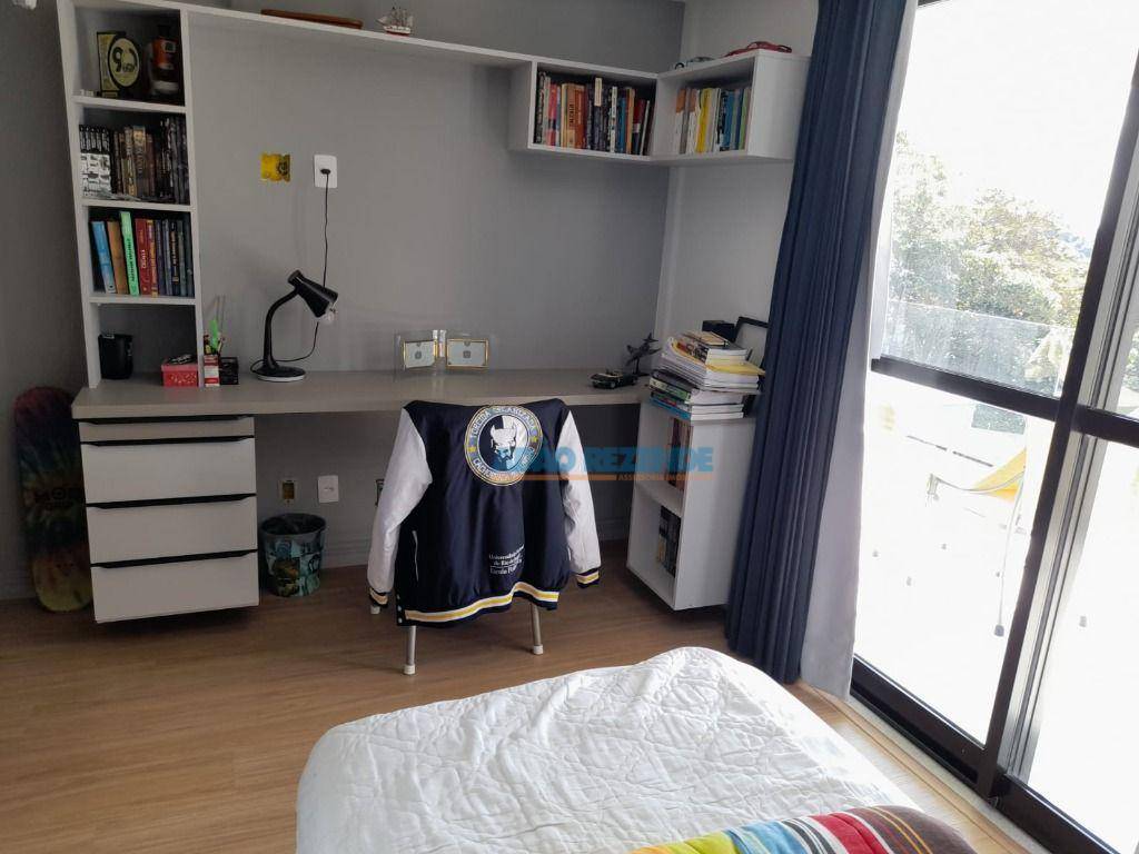 Casa à venda com 3 quartos, 380m² - Foto 23