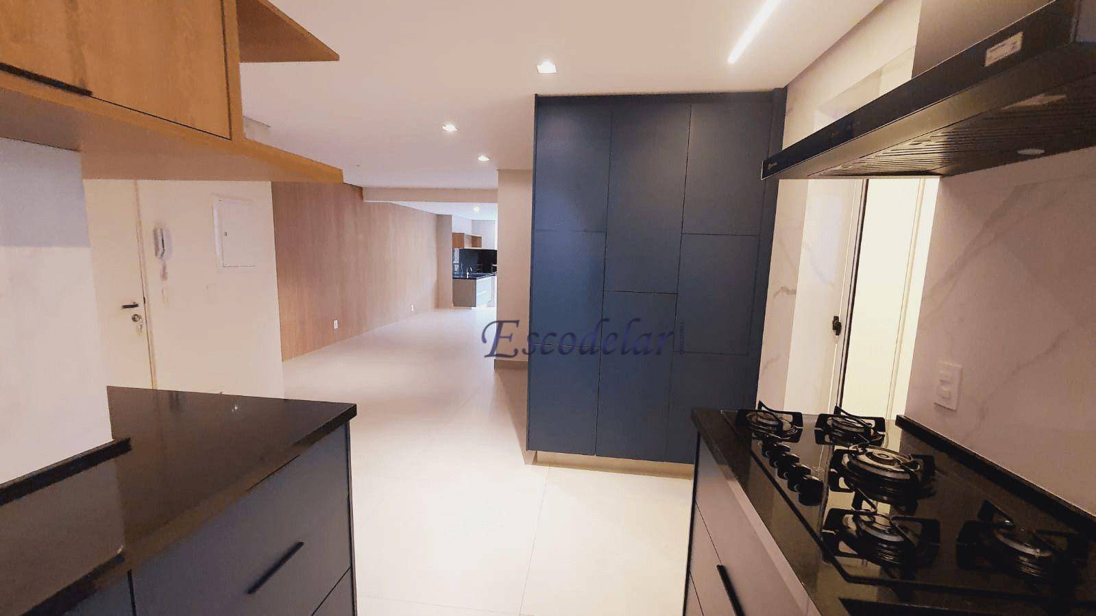 Apartamento para alugar com 3 quartos, 235m² - Foto 13