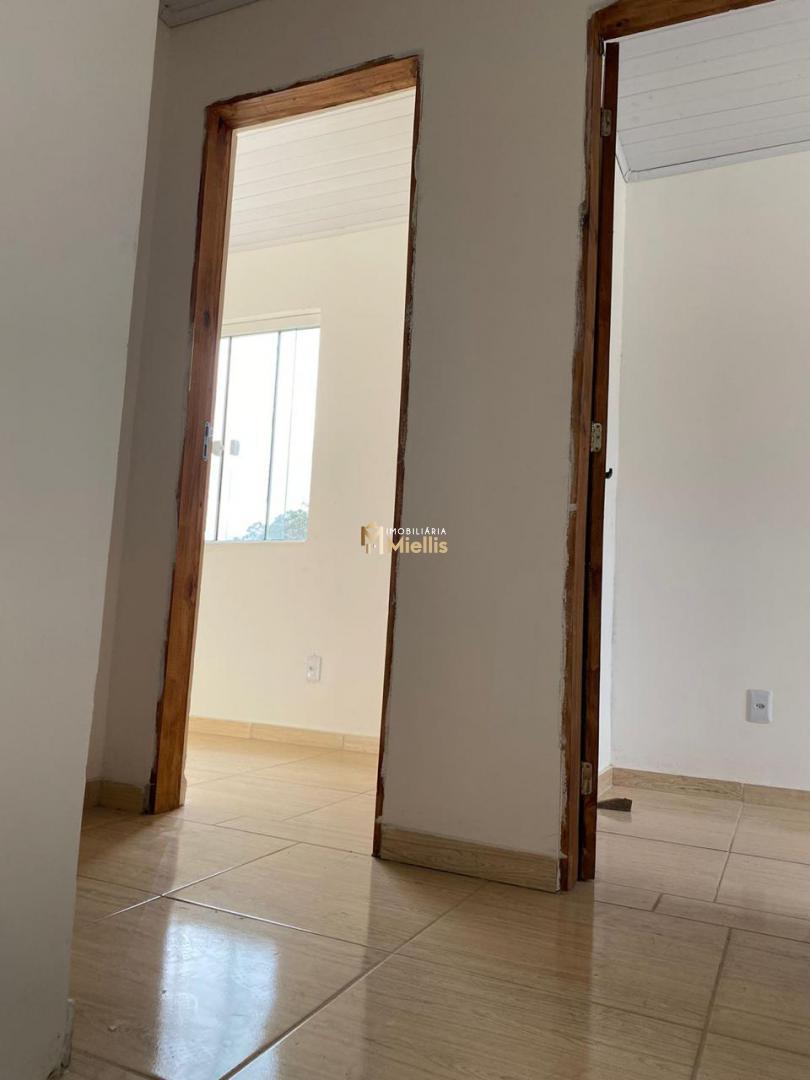 Casa à venda com 2 quartos, 45m² - Foto 14