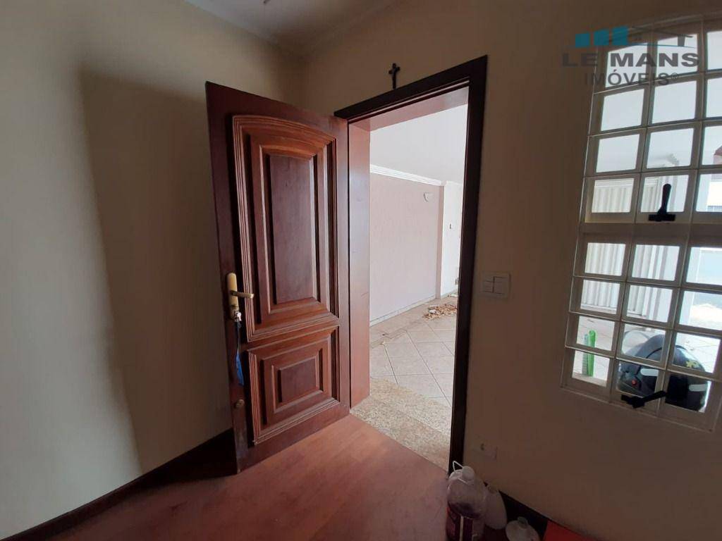 Casa à venda com 2 quartos, 140m² - Foto 12